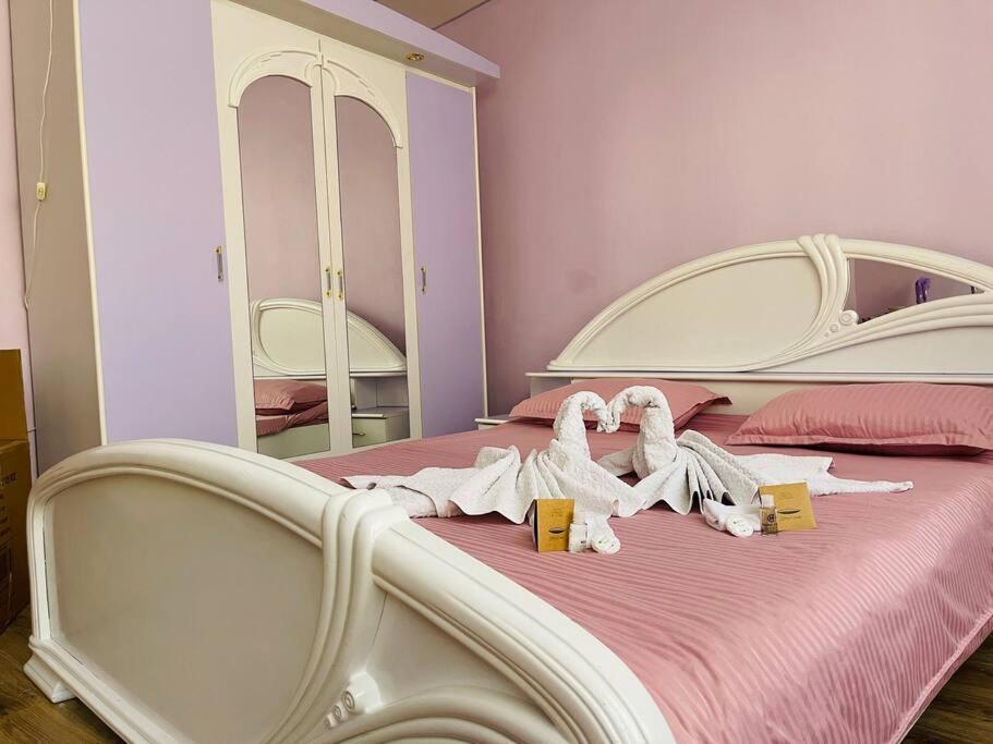 Lavender Luxury Apartment Oradea Exterior photo