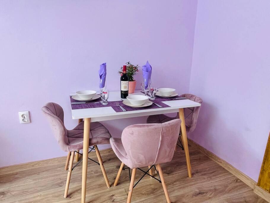 Lavender Luxury Apartment Oradea Exterior photo