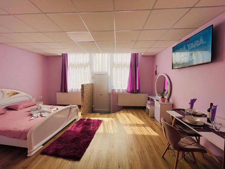 Lavender Luxury Apartment Oradea Exterior photo