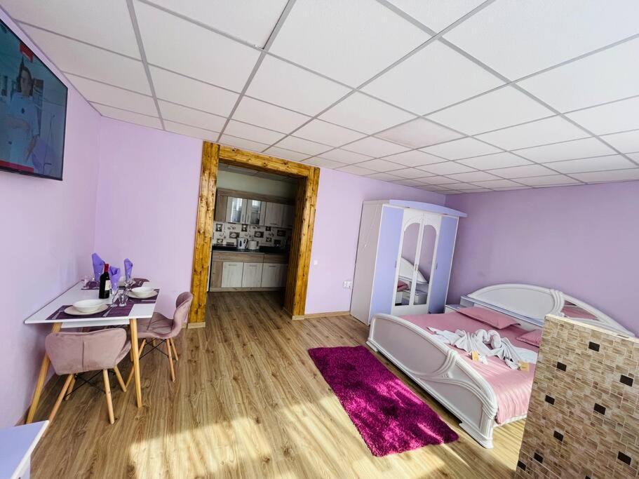 Lavender Luxury Apartment Oradea Exterior photo